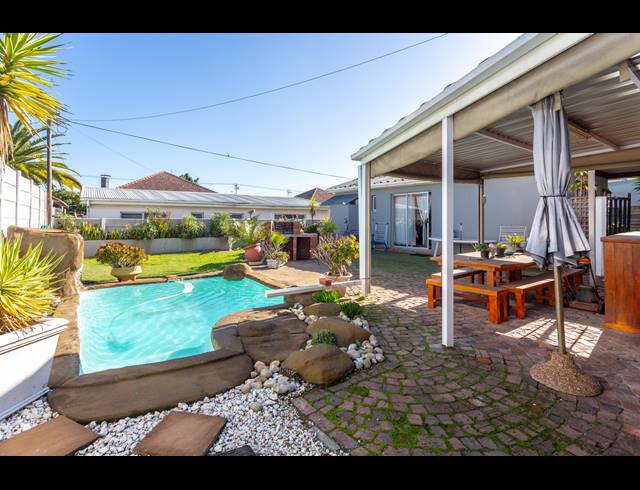 4 BEDROOM FREEHOLD SOLD IN RICHMOND ESTATE